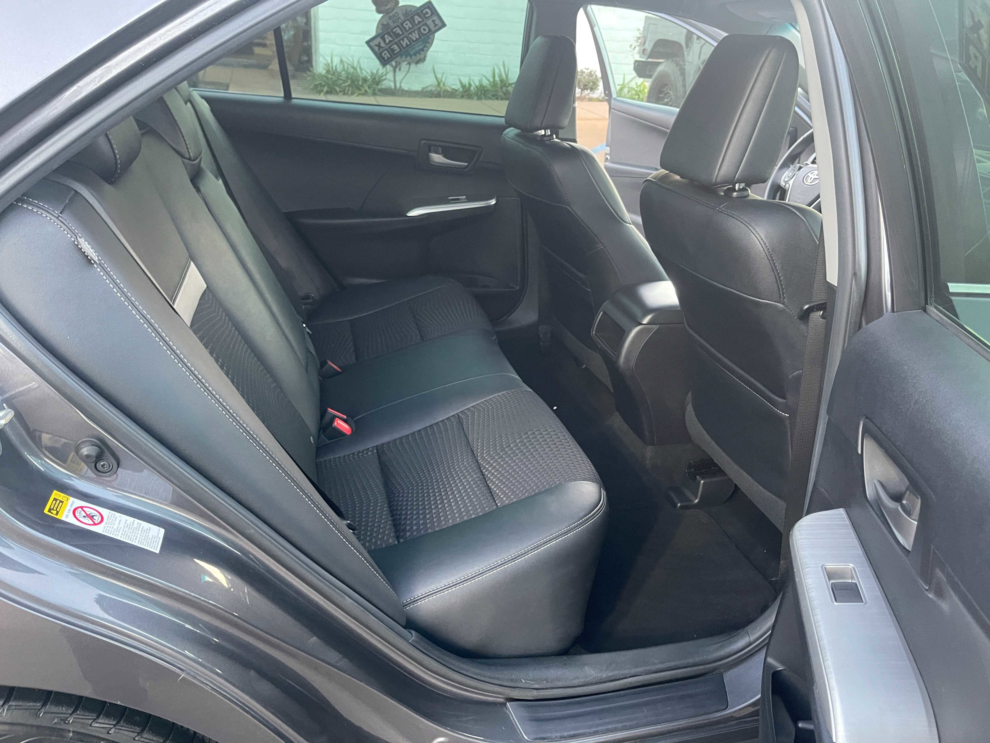 Vehicle image 12 of 23