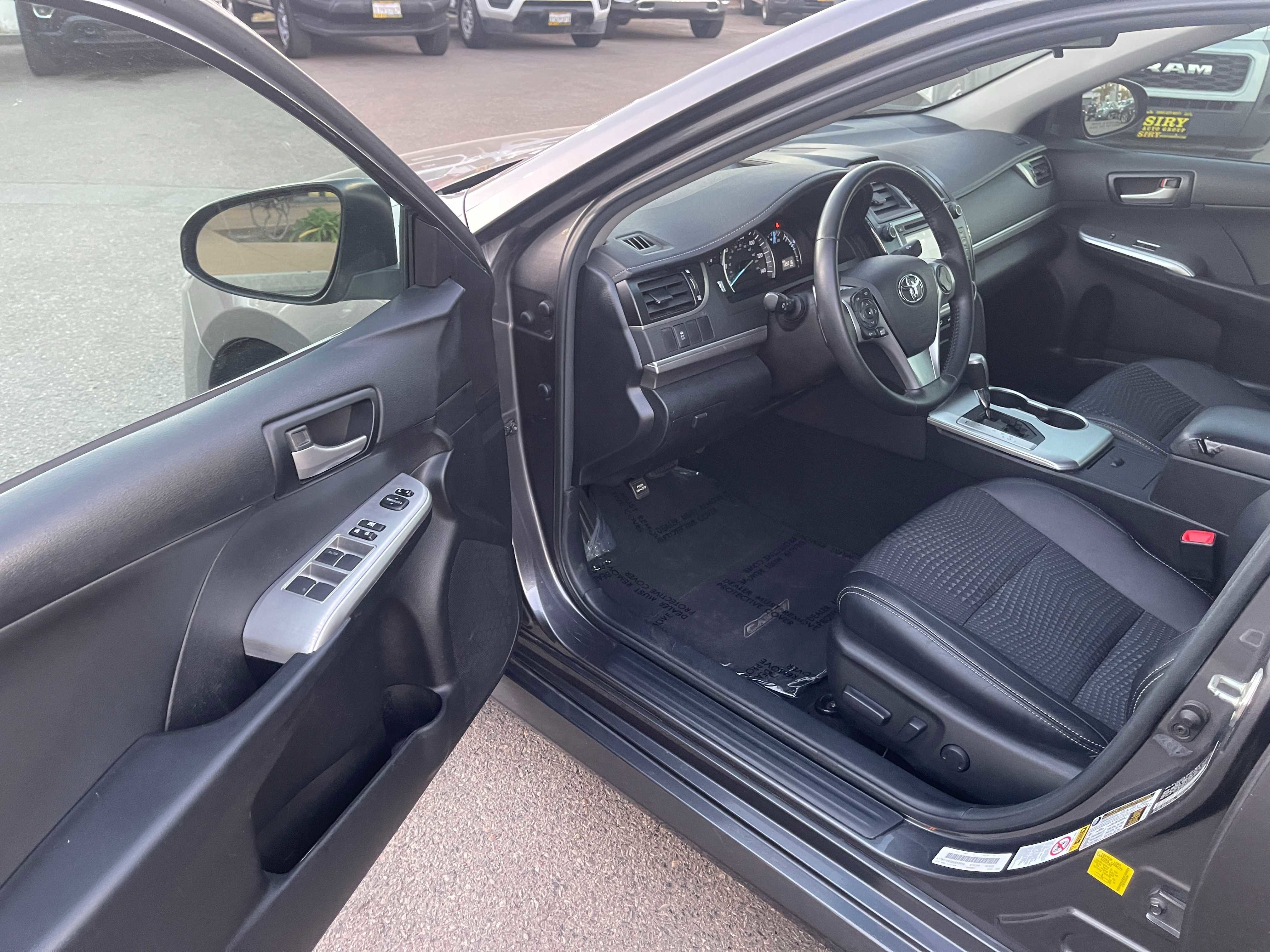 Vehicle image 16 of 23