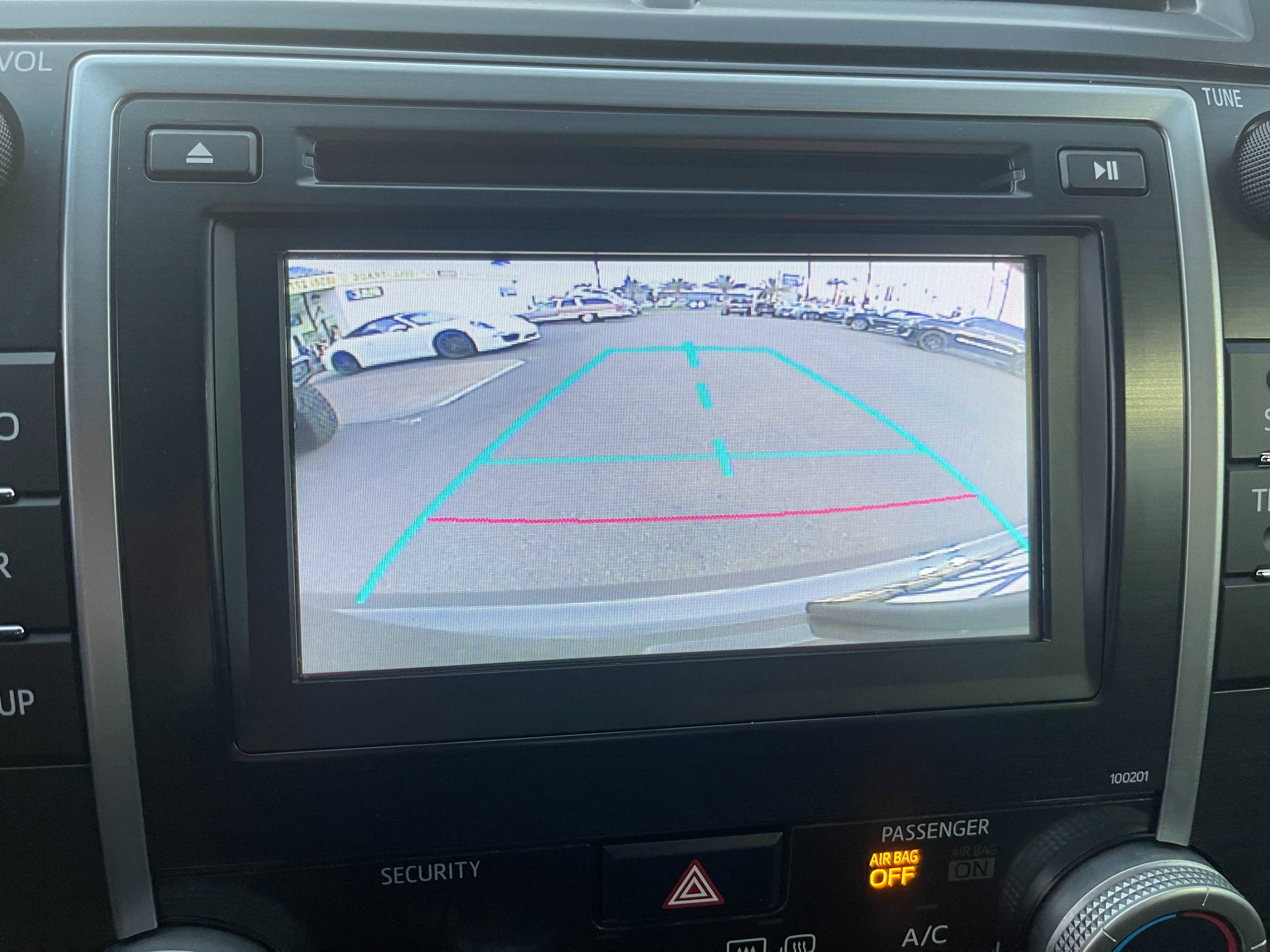 Vehicle image 21 of 23