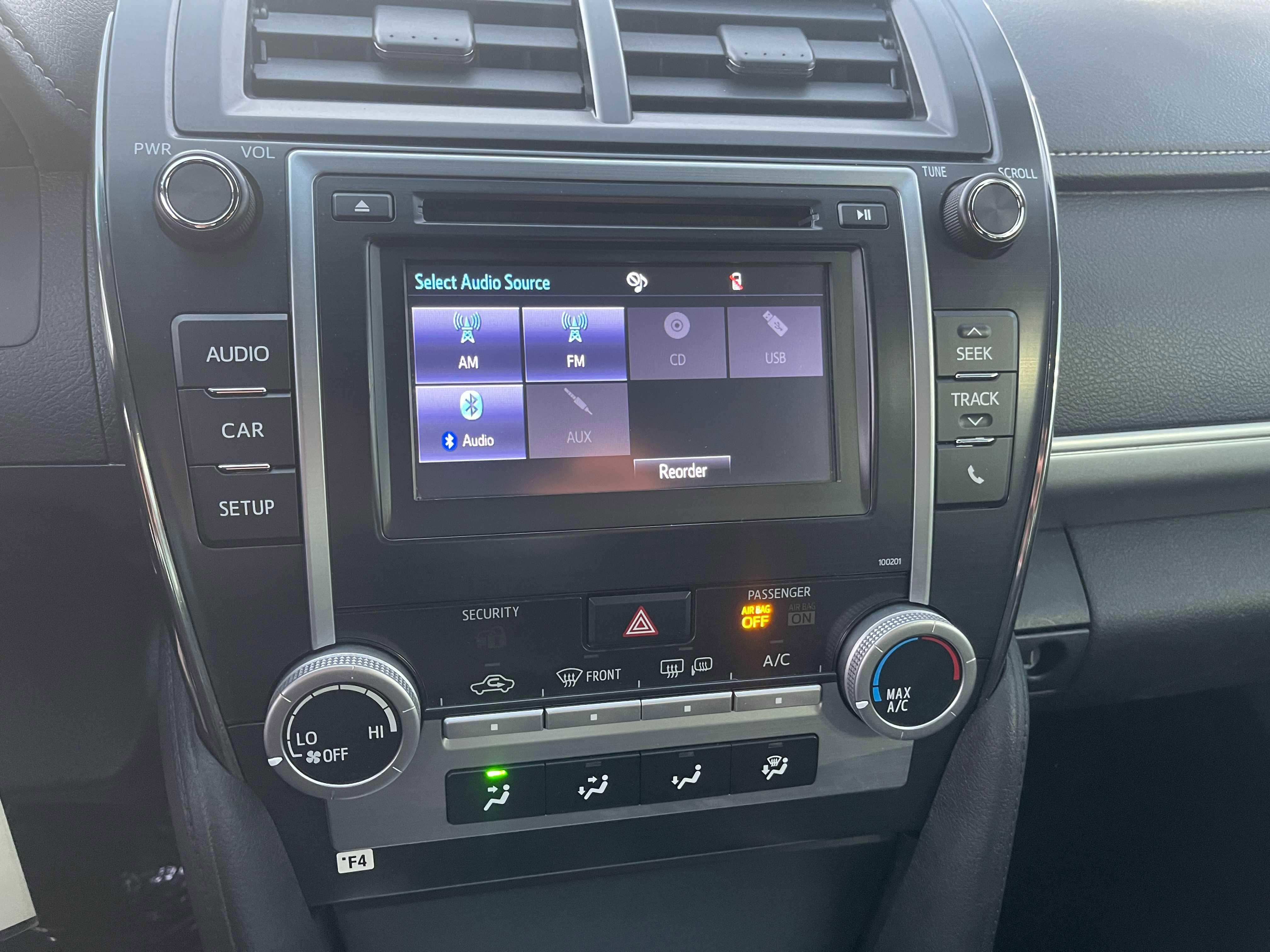 Vehicle image 20 of 23