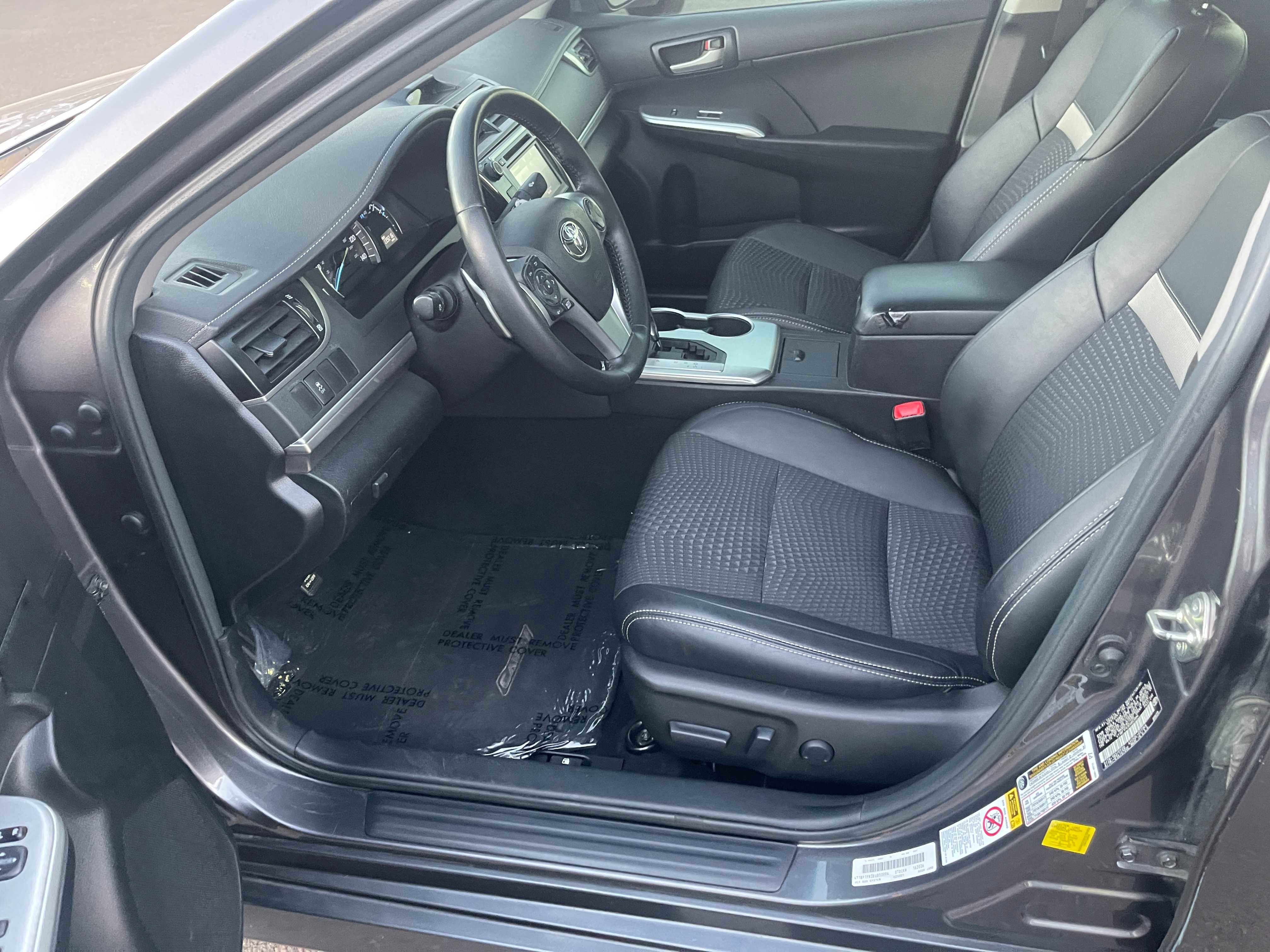 Vehicle image 17 of 23