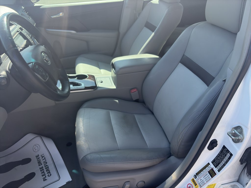 Vehicle image 9 of 27