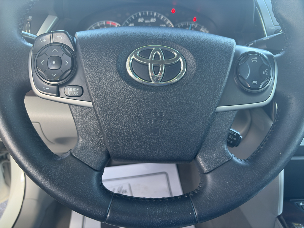 Vehicle image 17 of 27