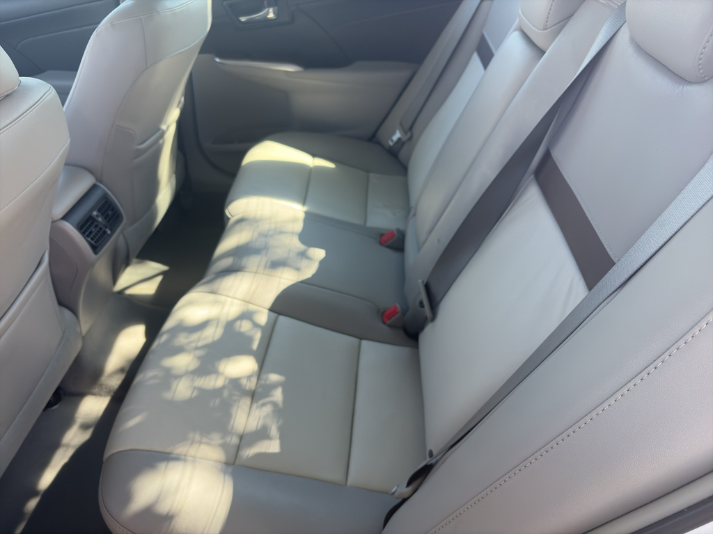 Vehicle image 23 of 27