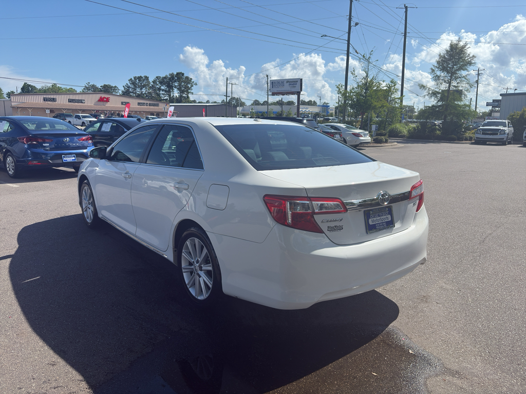 Vehicle image 7 of 27