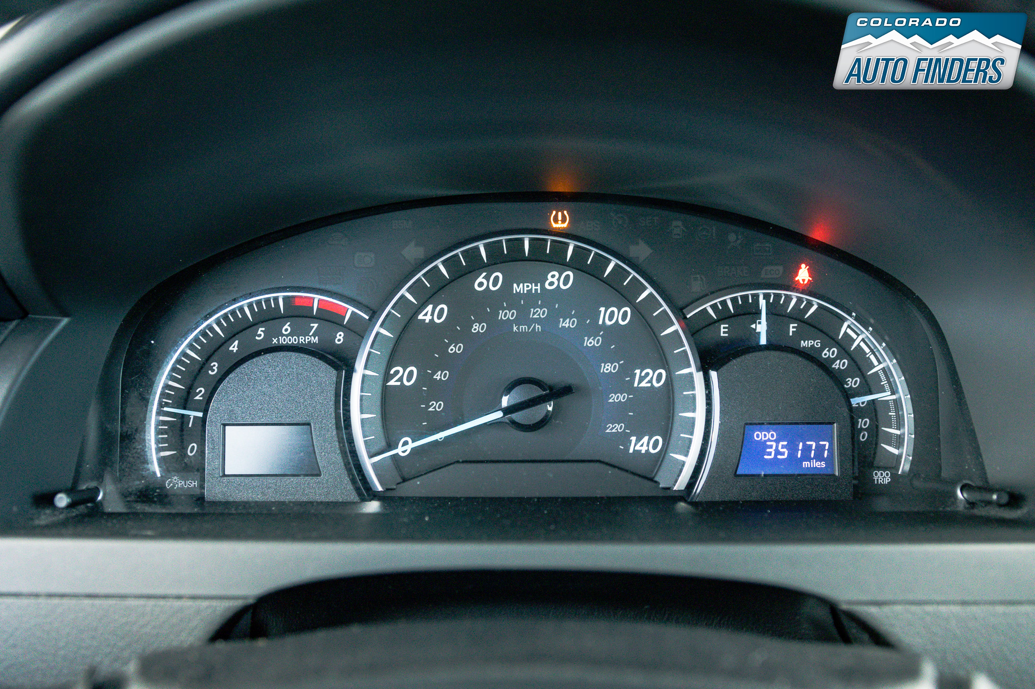 Vehicle image 14 of 28