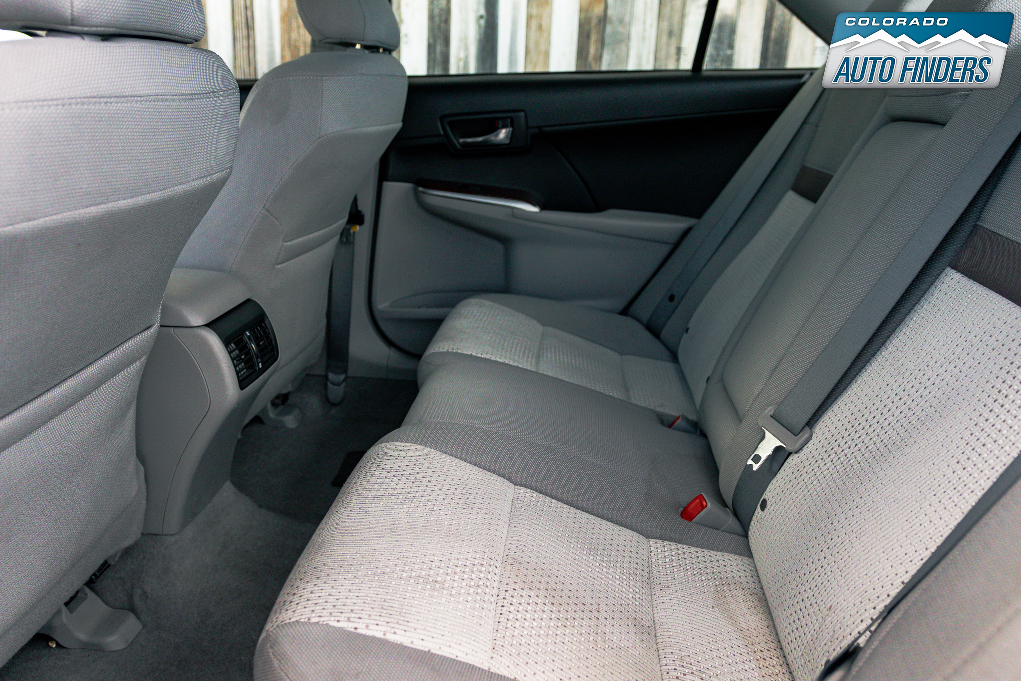 Vehicle image 25 of 28