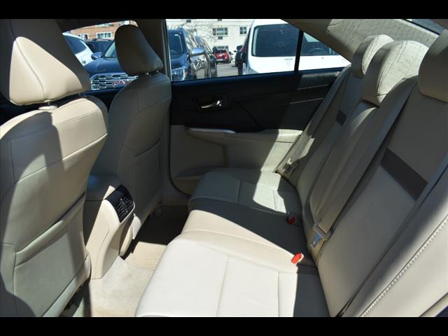 Vehicle image 11 of 17