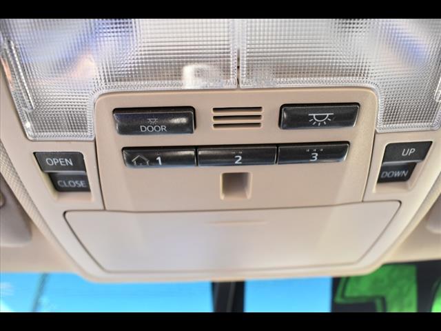 Vehicle image 17 of 17