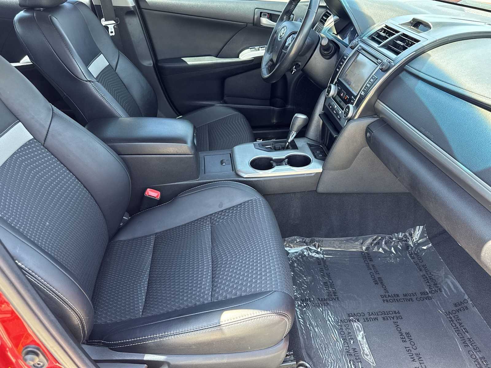 Vehicle image 19 of 28