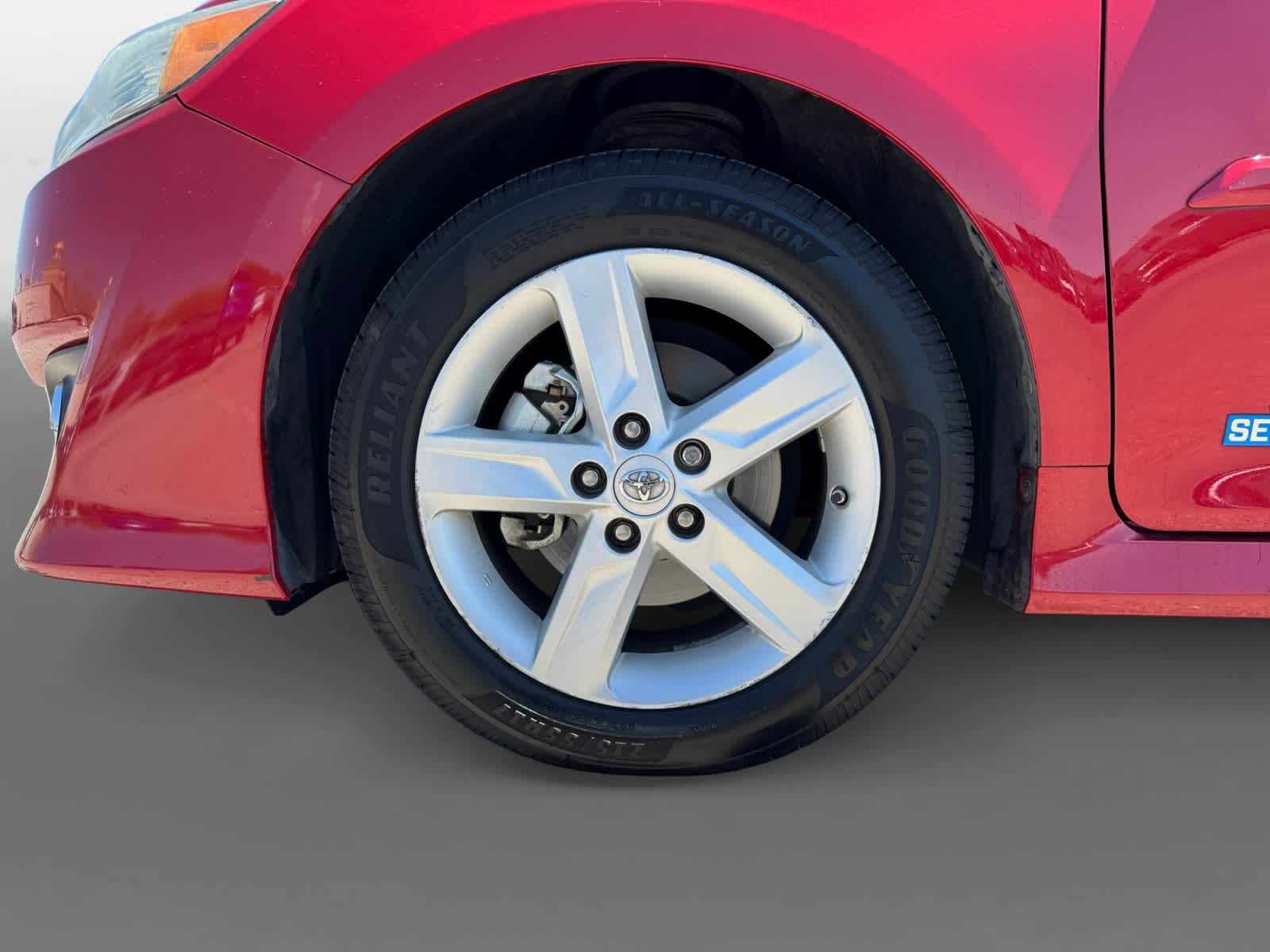 Vehicle image 9 of 28