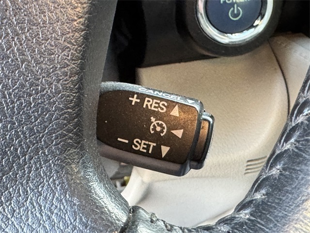 Vehicle image 27 of 36