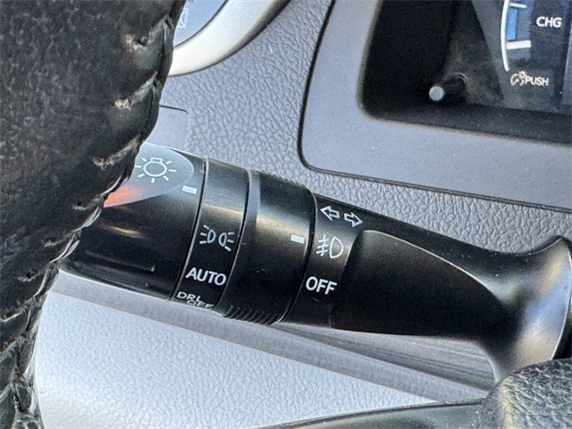 Vehicle image 28 of 36