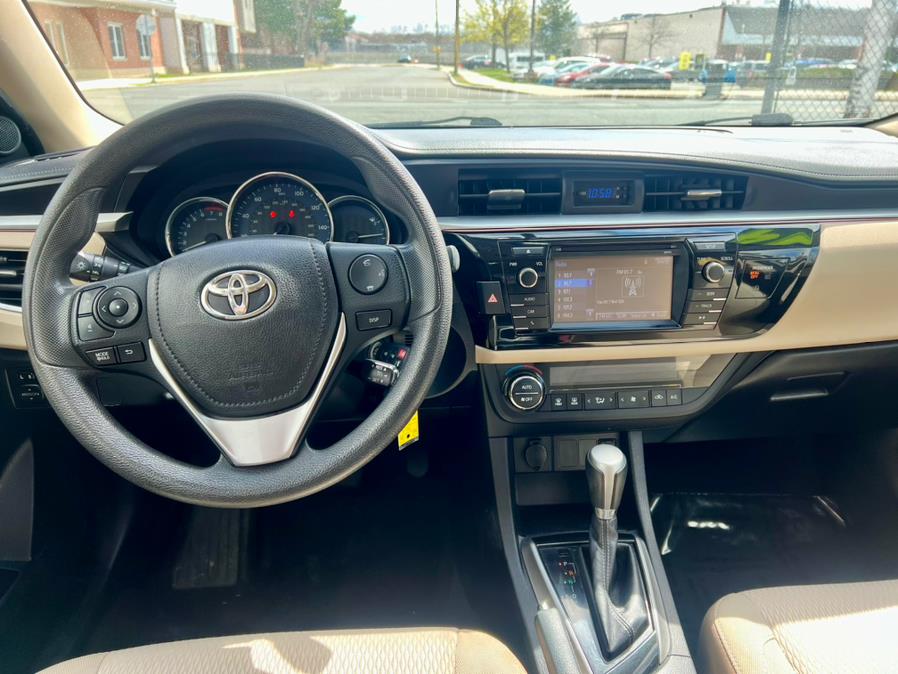 Vehicle image 9 of 14