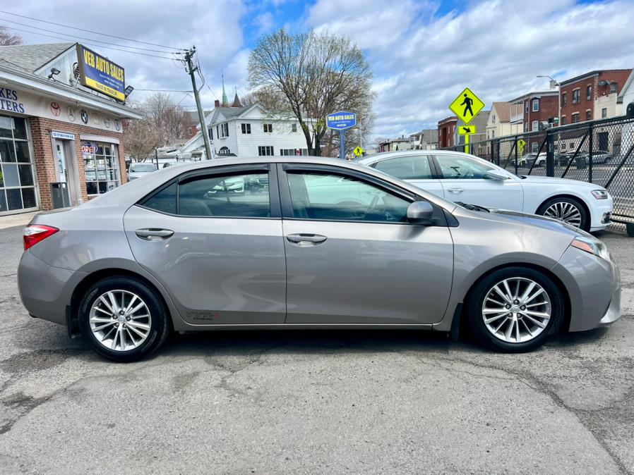 Vehicle image 4 of 14
