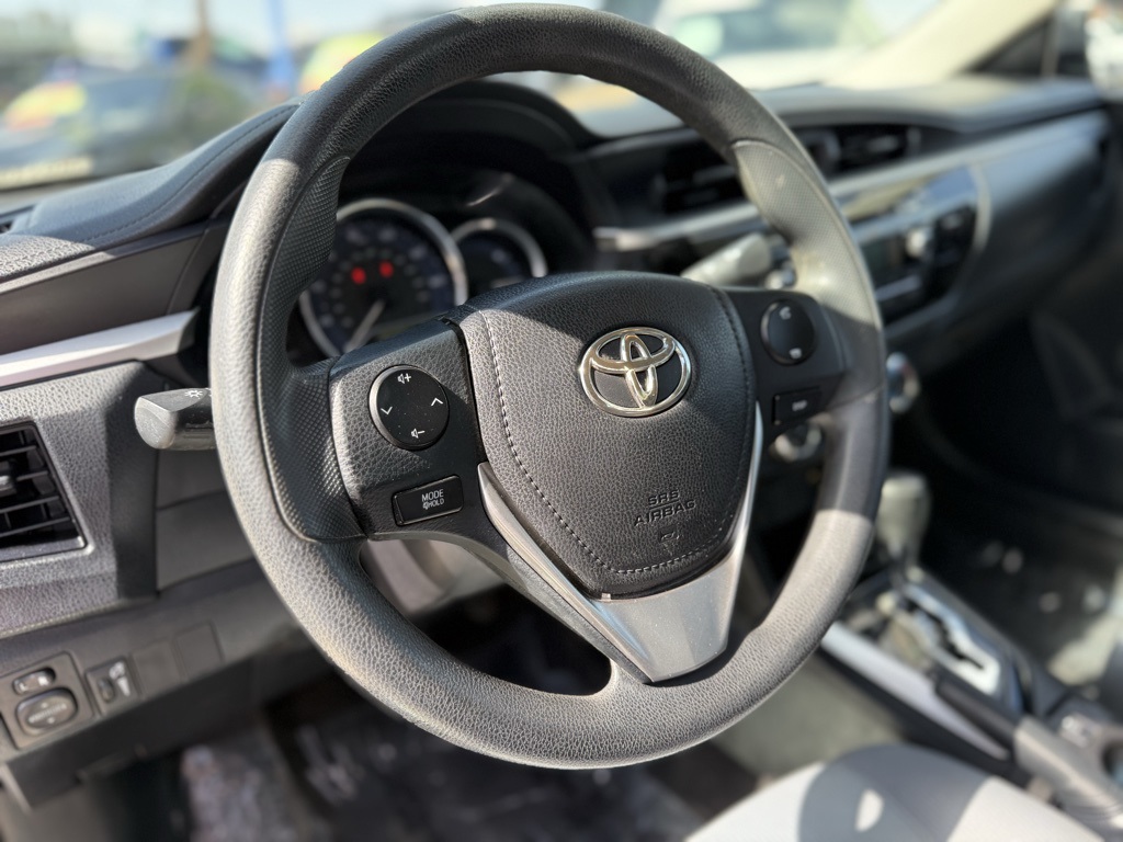 Vehicle image 15 of 34
