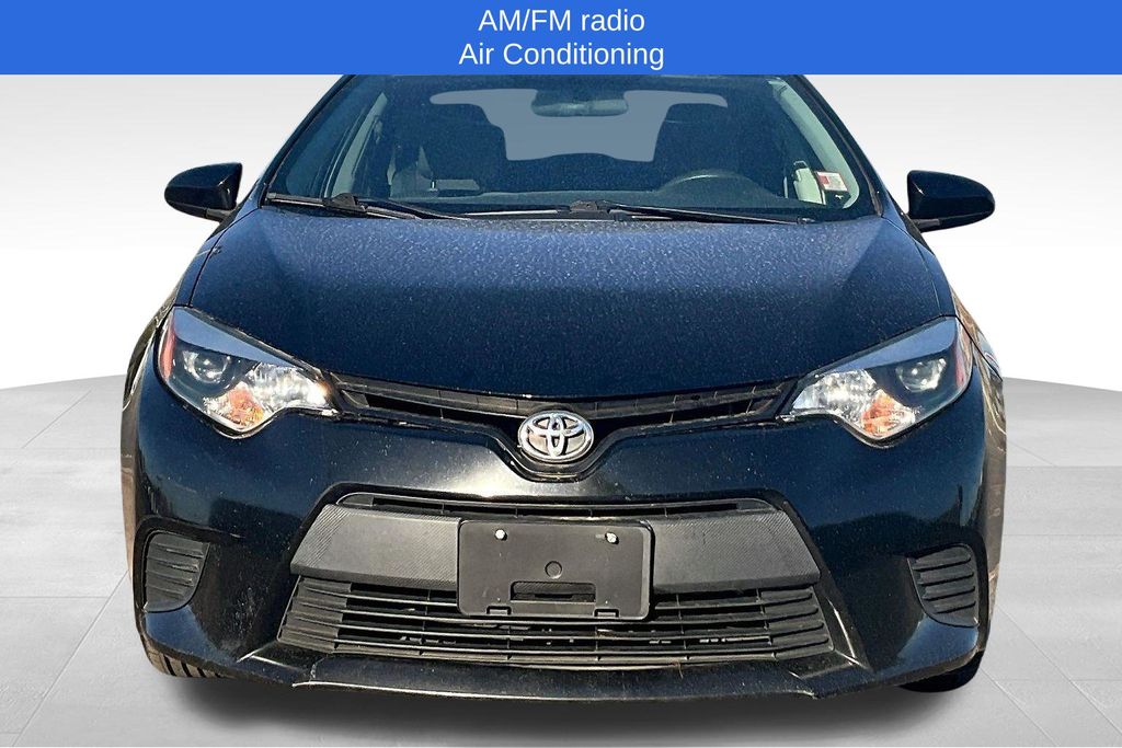 2014 Toyota Corolla LE Image 2 of 28