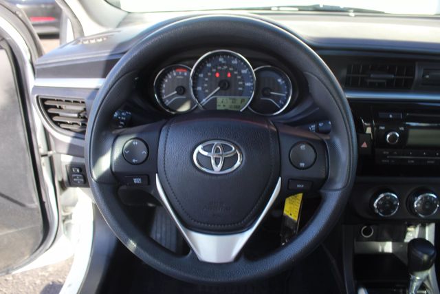 Vehicle image 12 of 19