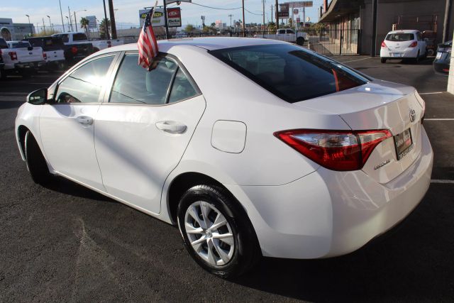 Vehicle image 4 of 19
