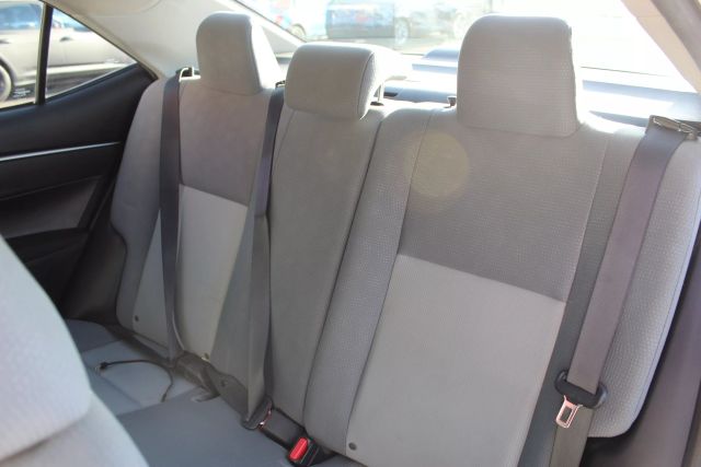 Vehicle image 10 of 19