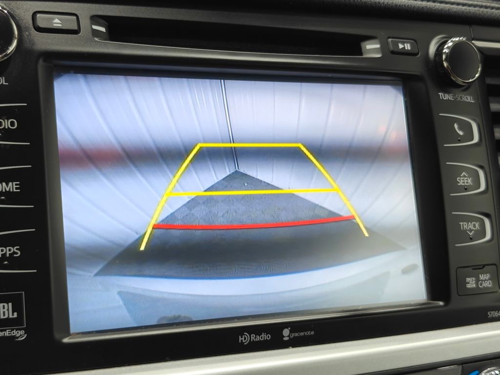 Vehicle image 16 of 66