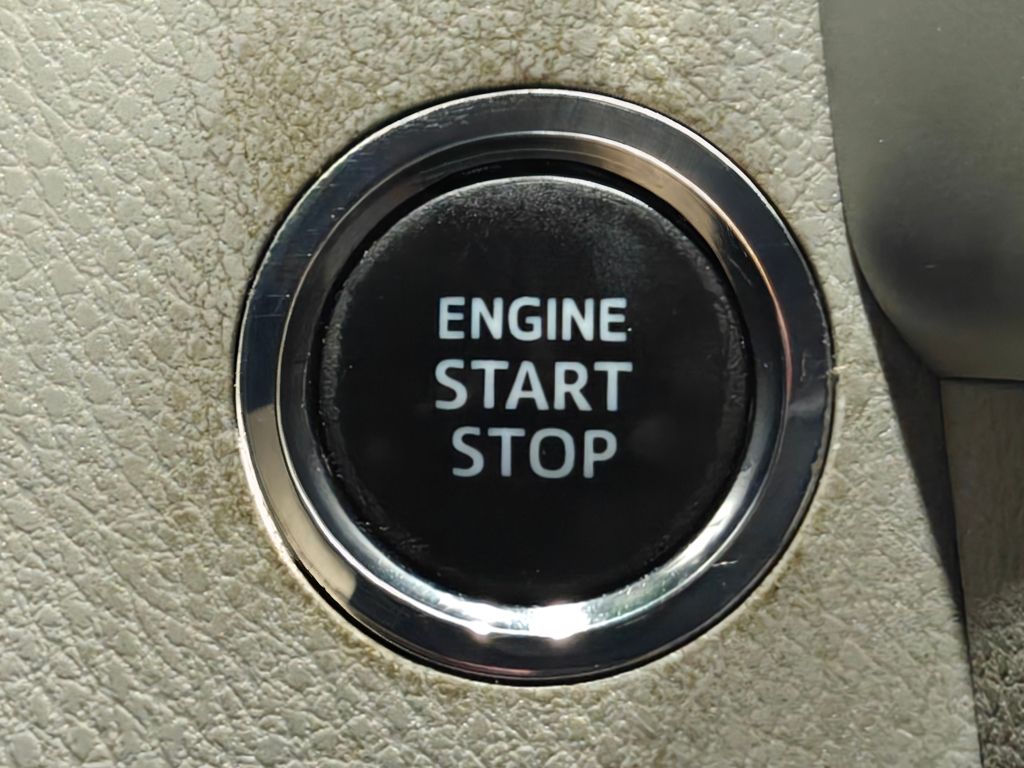 Vehicle image 23 of 66
