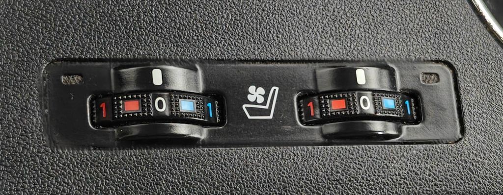 Vehicle image 18 of 66