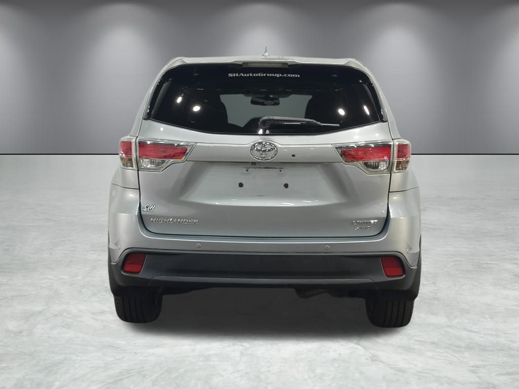 Vehicle image 7 of 66