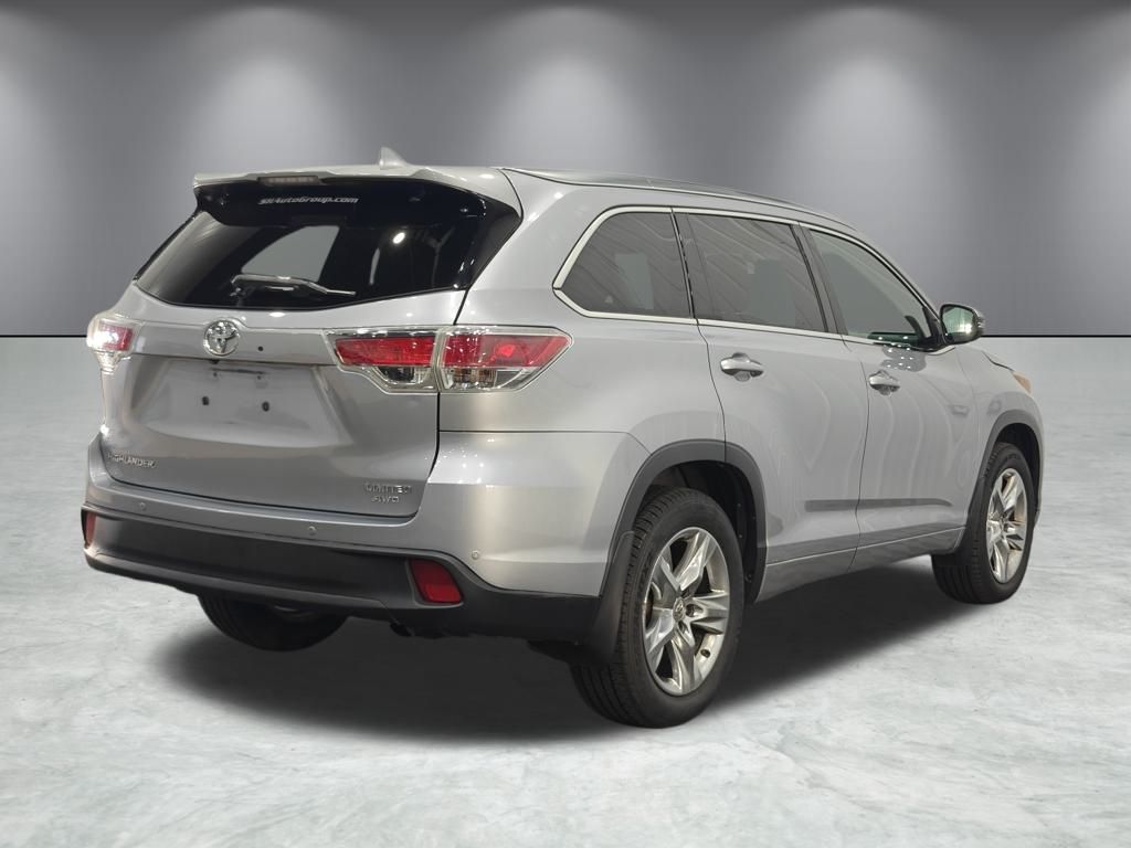 Vehicle image 6 of 66