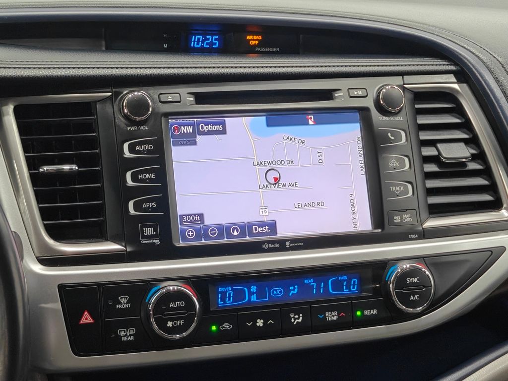 Vehicle image 15 of 66