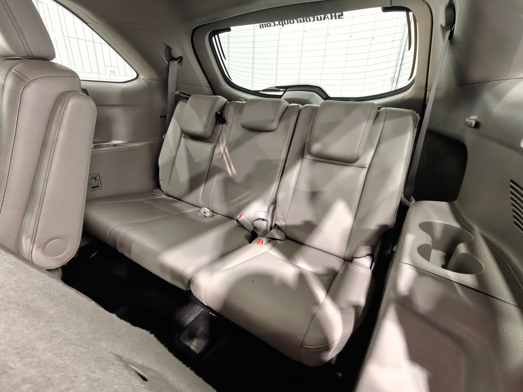 Vehicle image 32 of 66