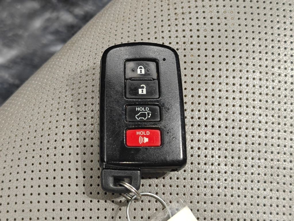 Vehicle image 24 of 66