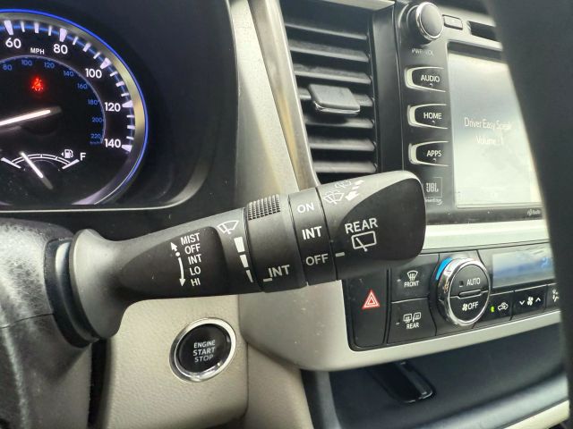 Vehicle image 15 of 36