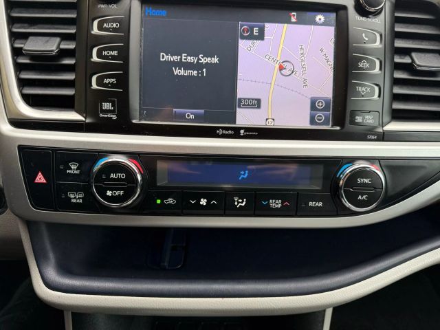 Vehicle image 19 of 36