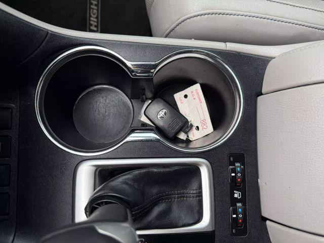 Vehicle image 23 of 36