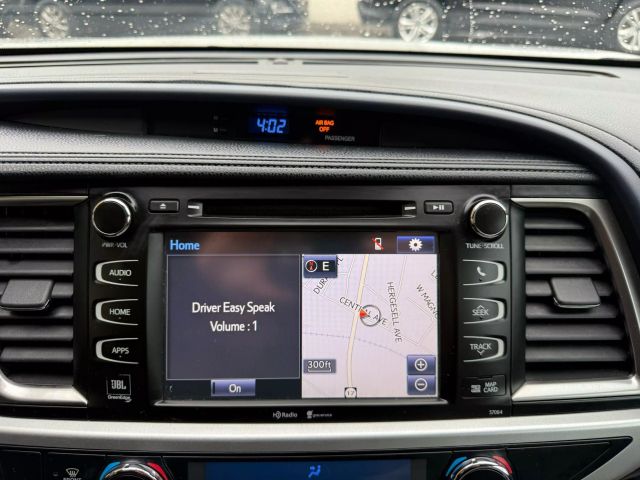 Vehicle image 18 of 36
