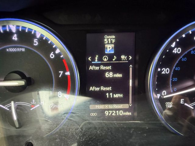 Vehicle image 11 of 36