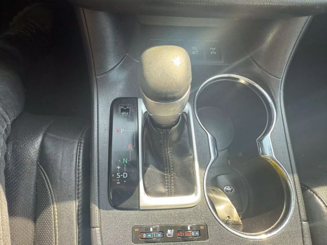 Vehicle image 8 of 23
