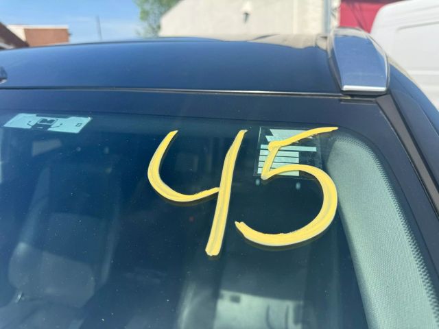 Vehicle image 22 of 23