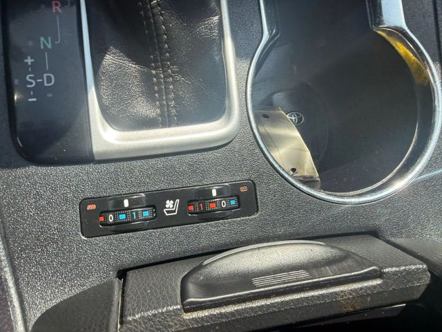 Vehicle image 9 of 23