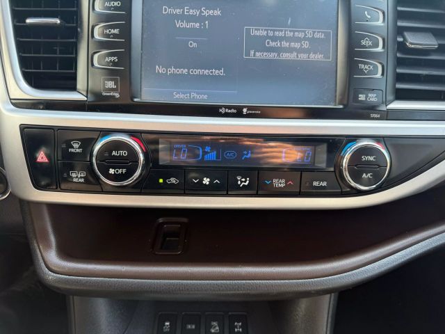 Vehicle image 6 of 23