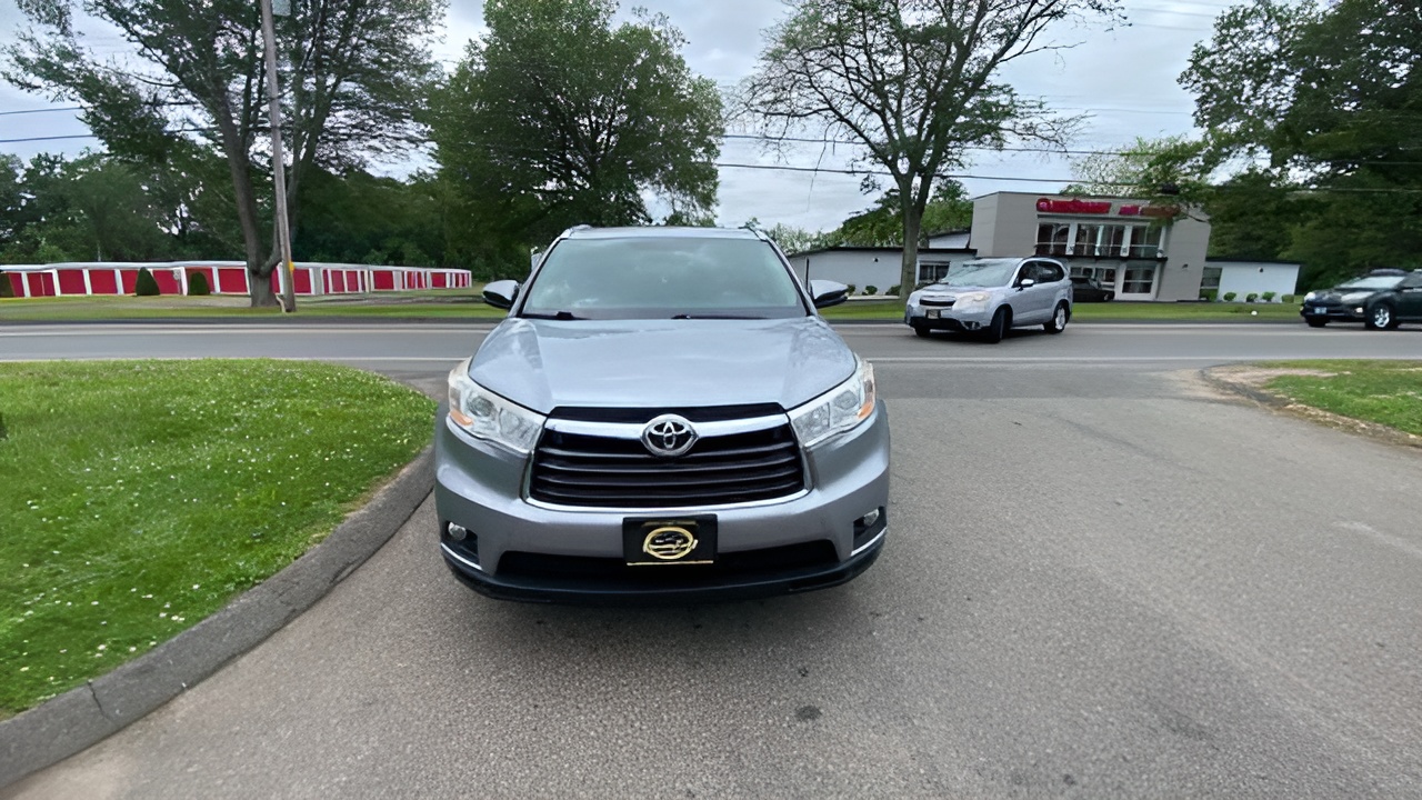 Vehicle image 32 of 38