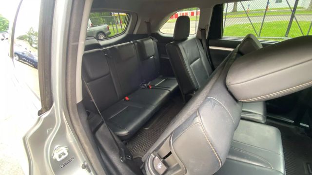 Vehicle image 18 of 38