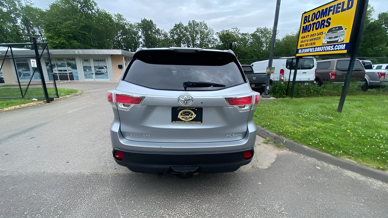 Vehicle image 36 of 38