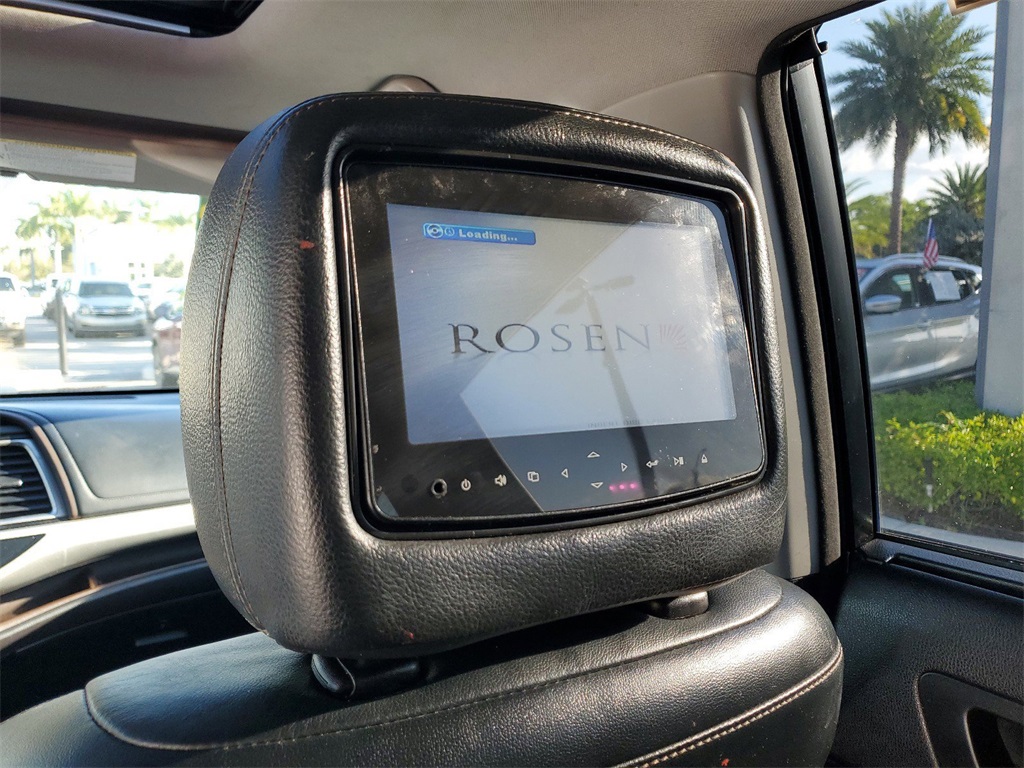 Vehicle image 11 of 25