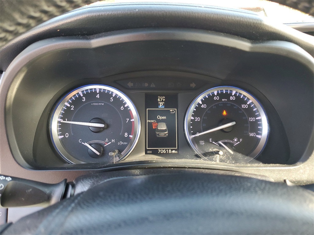 Vehicle image 20 of 25