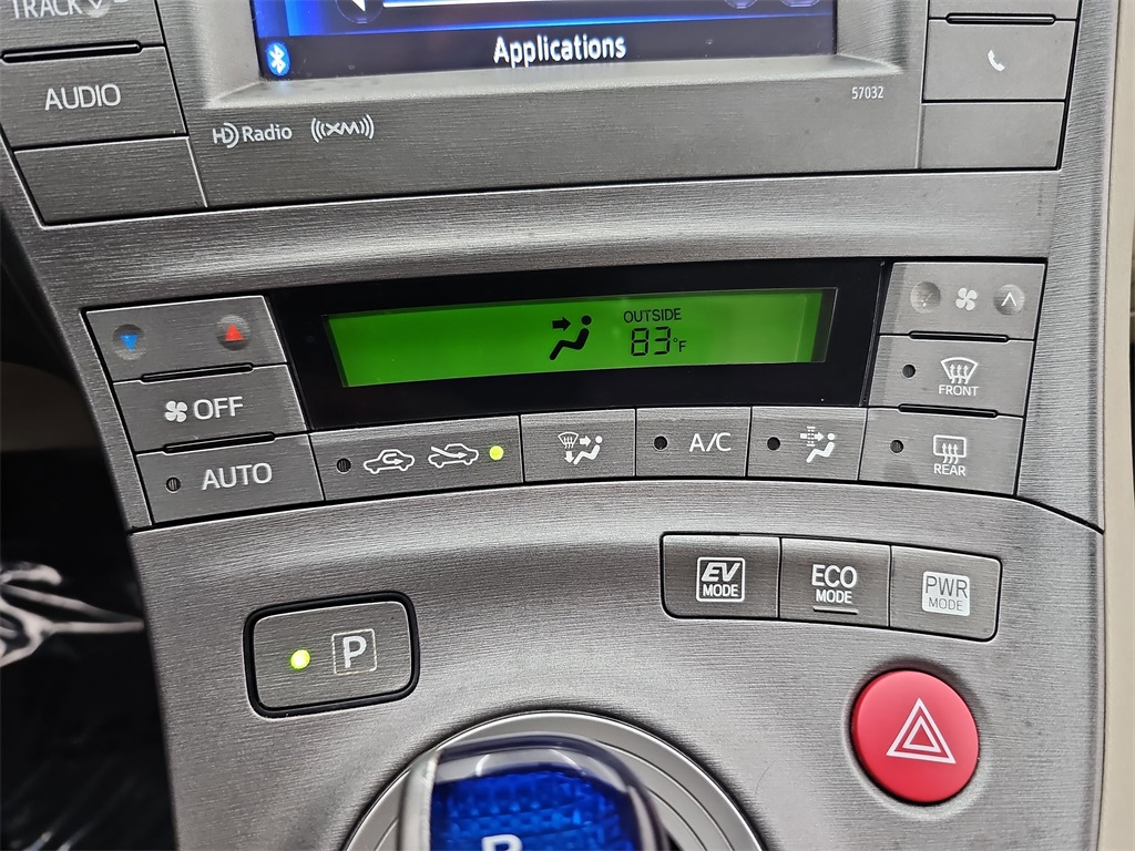 Vehicle image 29 of 45