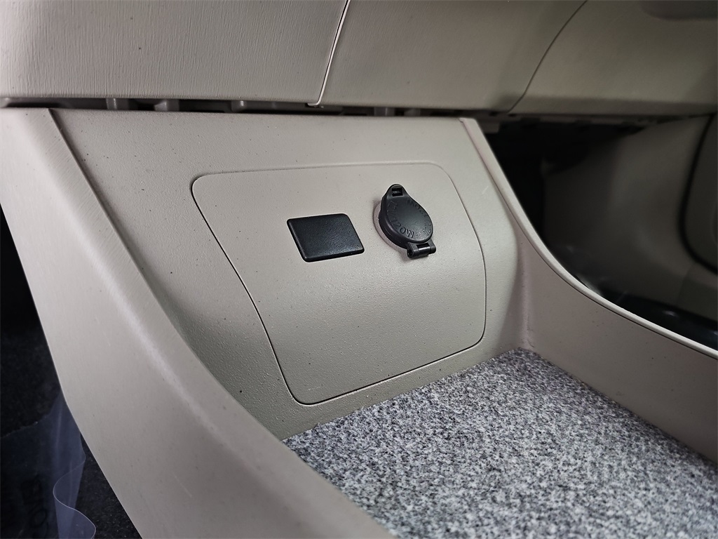 Vehicle image 31 of 45