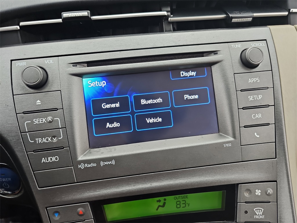 Vehicle image 25 of 45