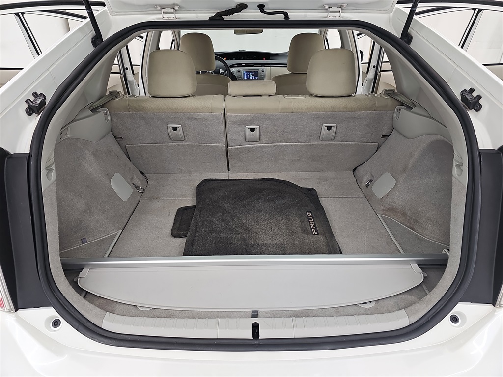 Vehicle image 15 of 45